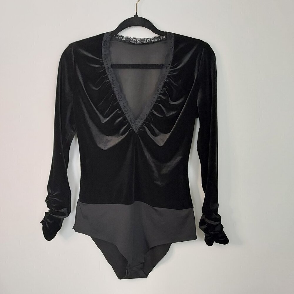 Zara Black Velvet V-Neck Long Sleeve Bodysuit Size Medium